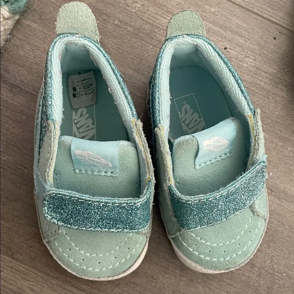 Kids Shoes 9-12 months - Picture 4 of 9